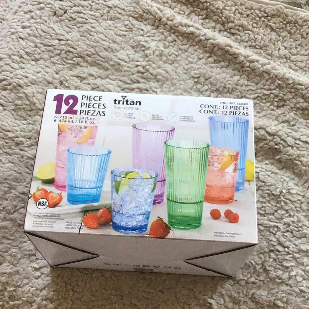 New Tristan 12 plastic colored glasses Party Birthday 24oz and 16oz